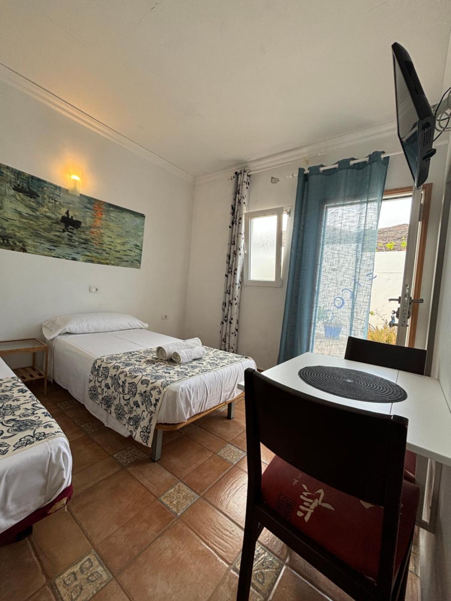 Apartamentos Y Habitaciones Villa Marina La Caleta  Buitenkant foto