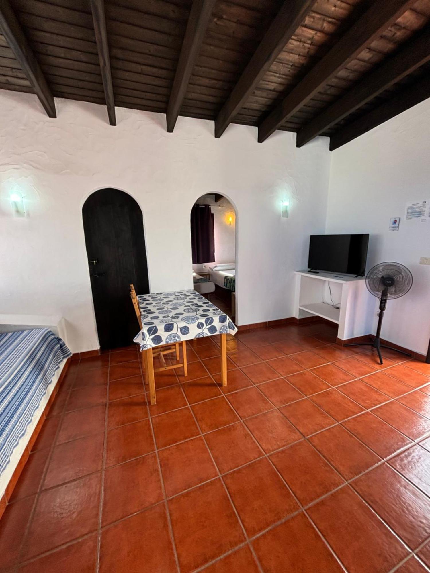 Apartamentos Y Habitaciones Villa Marina La Caleta  Buitenkant foto